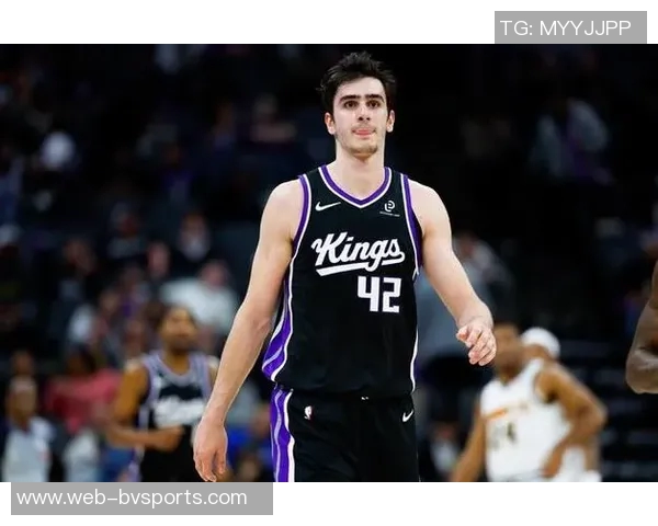 雷诺全能表现助力球队克尼佩尔三分如雨弗拉格哈珀共同发力争胜