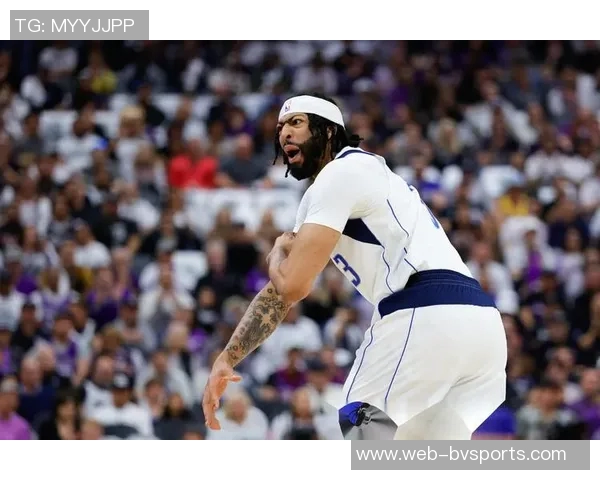 美媒透露克莱与浓眉意识到独行侠可能进行交易的消息