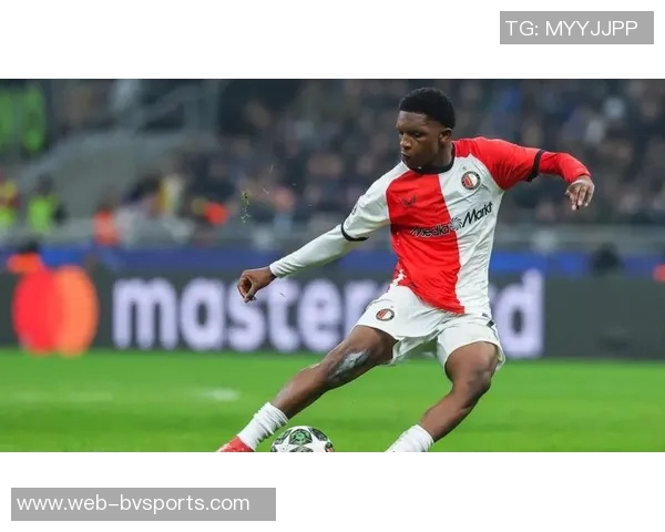 法尔克透露拜仁今夏不追佳夫曼联对这名中卫表现出兴趣